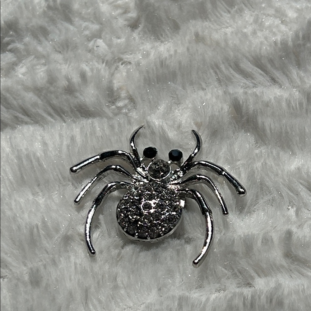 Silver rhinestone Spider Brooch 1.5” women’s spooky accessory pin